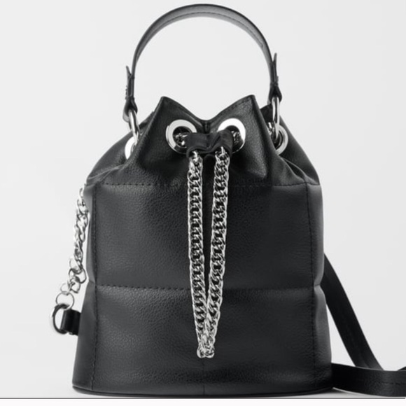 Zara Handbags - 🎉 HOST PICK 🥳 Brand New Zara Bucket Bag